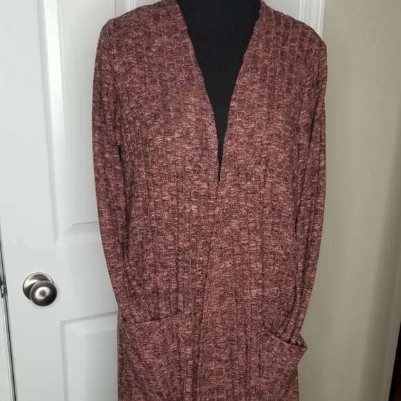 Medium LuLaRoe Sarah Cardigan - Picture 1 of 3